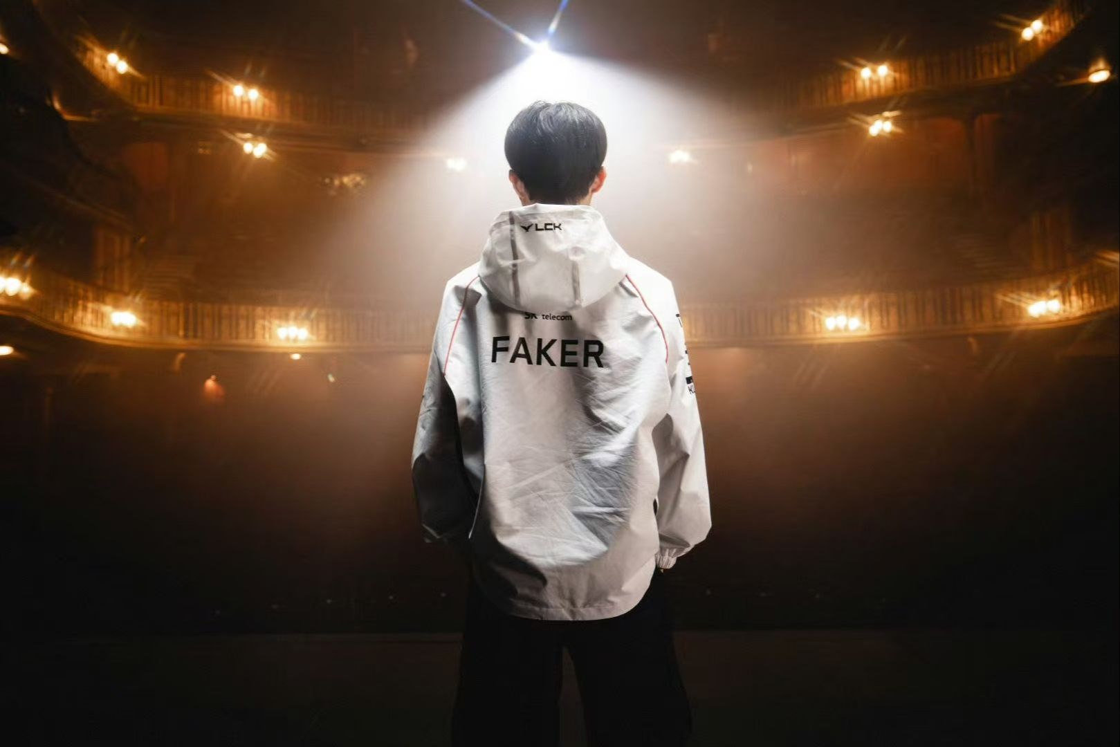 Cat拿到冠军并且荣膺FMVP后泪洒现场：这一次我不想再留遗憾