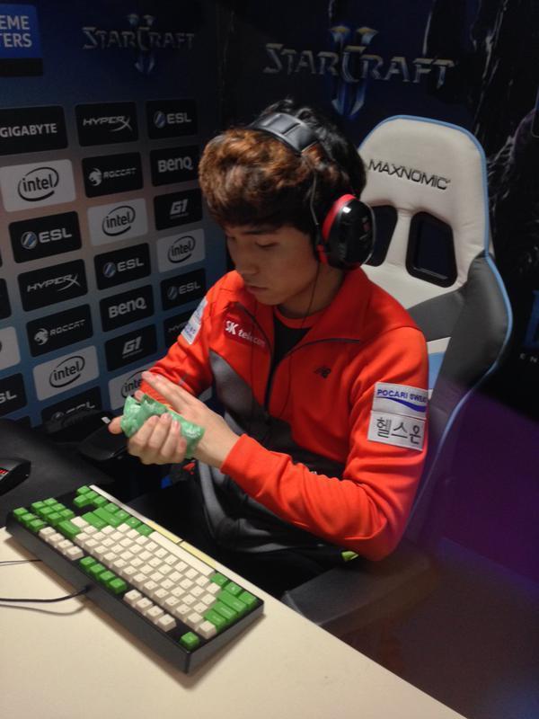 LPL季后赛赛前海报：BLG-L1 RA-Rush“B”